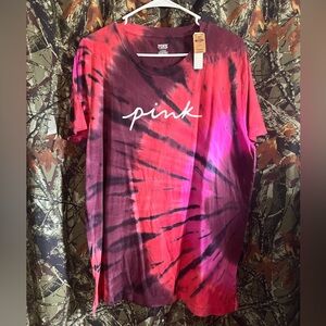 VS PINK campus tee NWT- PRICE FIRM